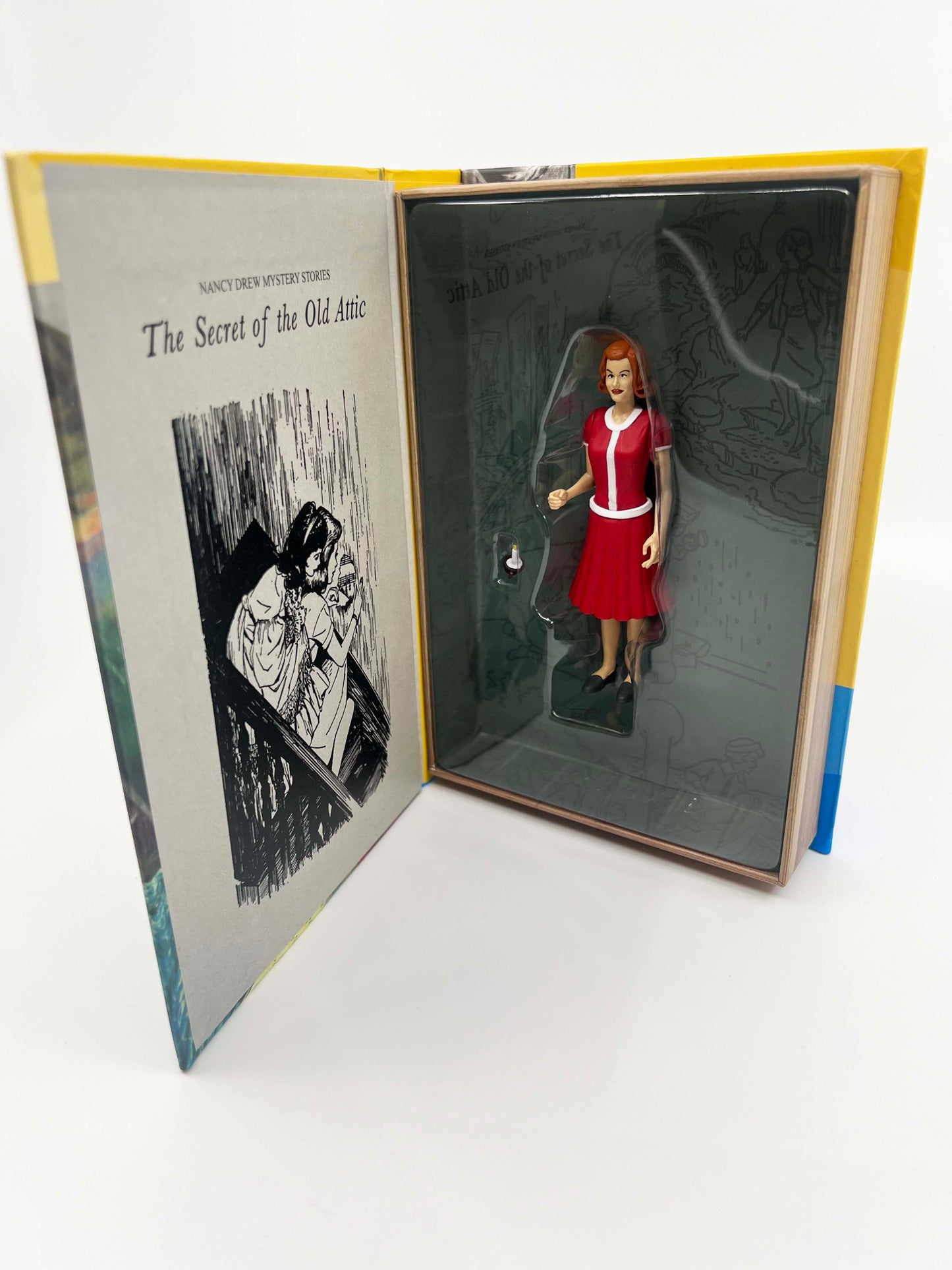 Nancy Drew (Hemligheten på den gamla vinden) Bokboxutgåva Actionfigur