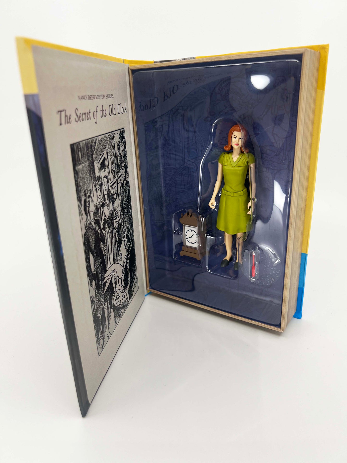 Nancy Drew (The Secret of the Old Clock) Book Box Edition Action Figure