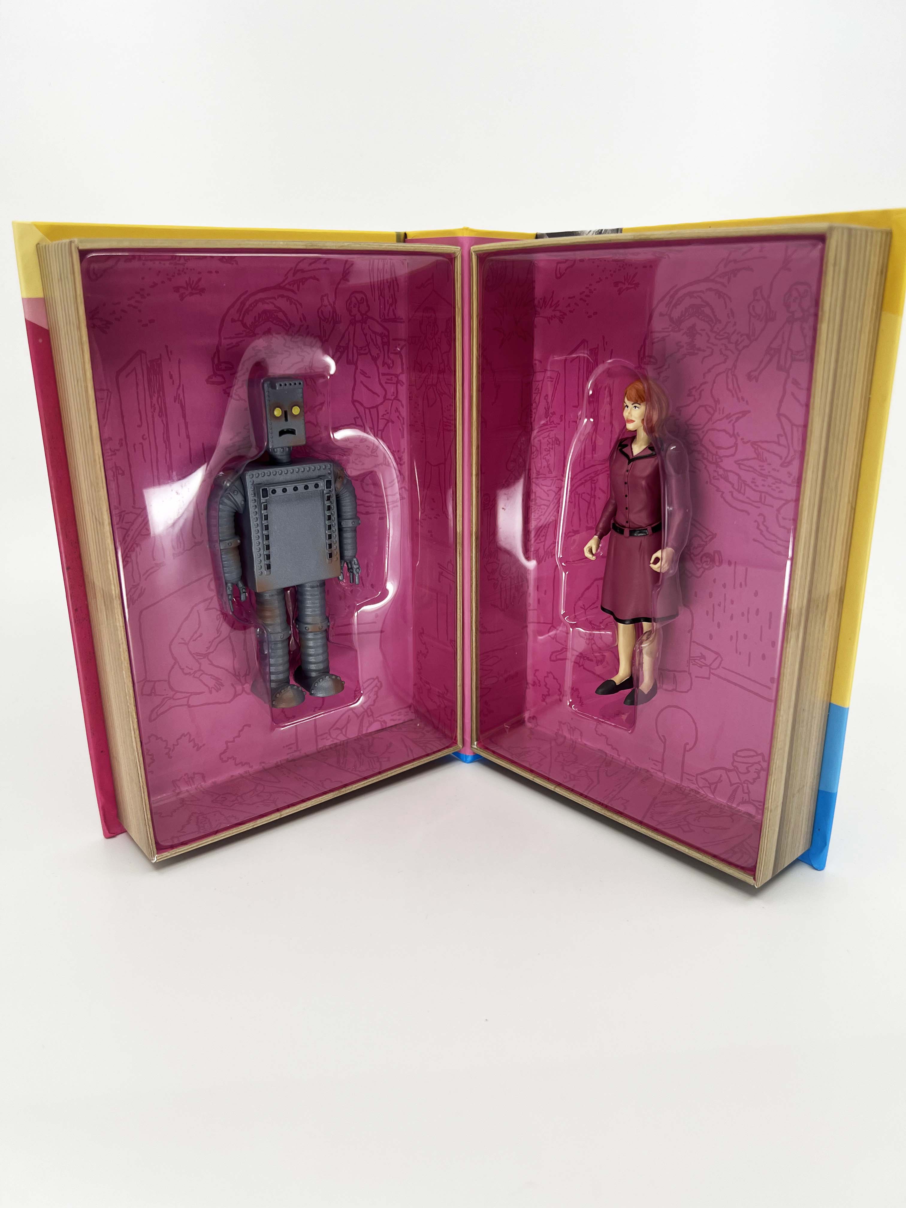 Nancy Drew (The Crooked Banister) Book Box Edition Action Figure